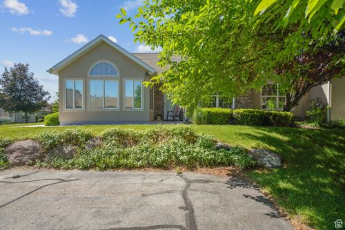 2082 W Jordan Villa Dr, West Jordan, UT, 84088-6703 | Card Image