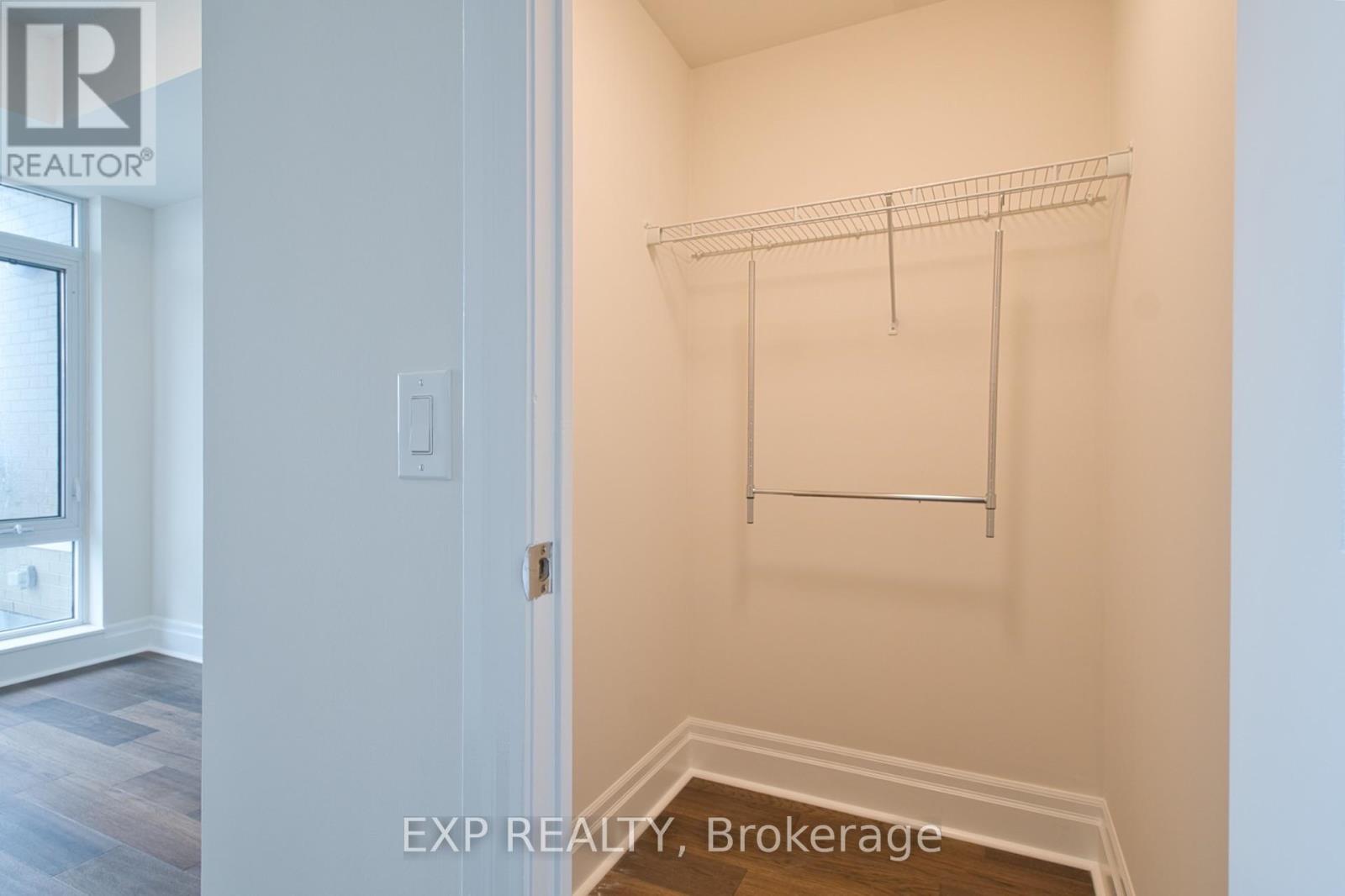 Residential in Markham (Unionville) 4