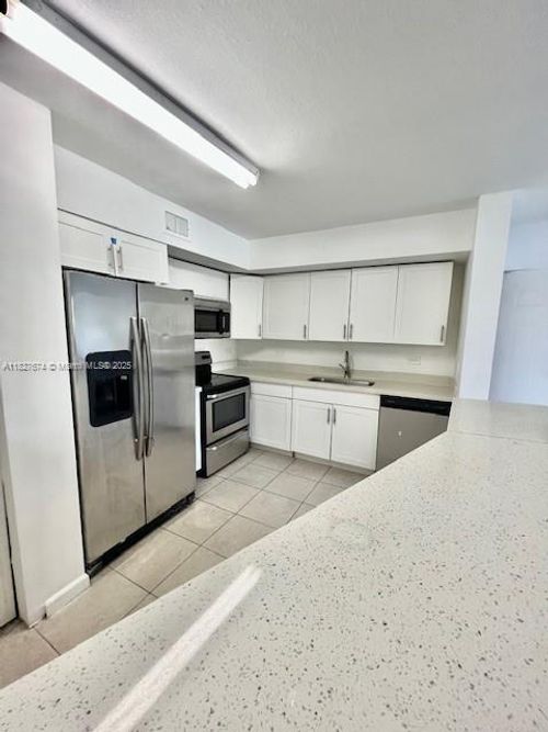 apt-902-3690 56th Ave, Hollywood, FL, 33021-2279 | Card Image