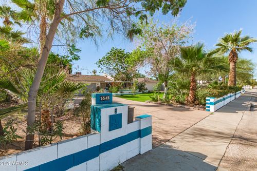 5545 E Earll Dr, Phoenix, AZ, 85018-8176 | Card Image