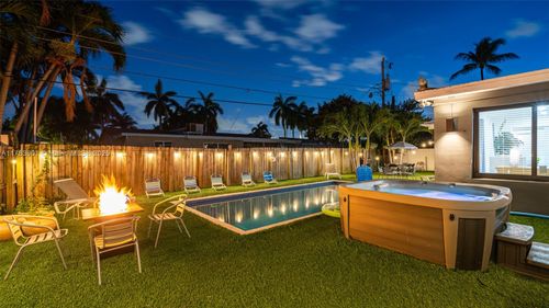 1024 Ne 4th St, Hallandale Beach, FL, 33009-3523 | Card Image