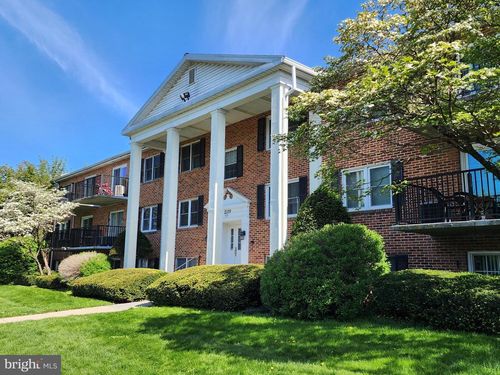 208-2109 Cedar Run Dr, CAMP HILL, PA, 17011 | Card Image