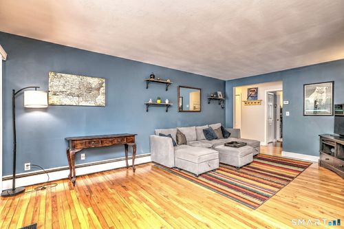 1a-135 Florence Rd, Branford, CT, 06405-4219 | Card Image
