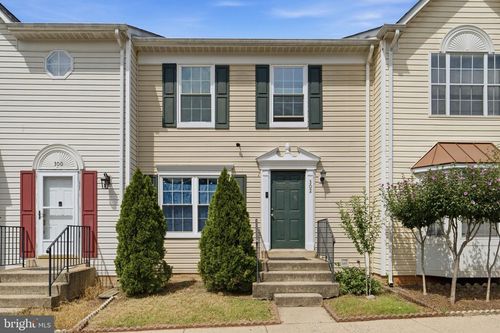 302 Moseby Ct, MANASSAS PARK, VA, 20111-2086 | Card Image