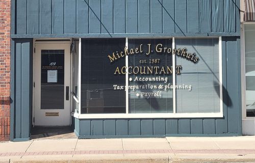 109 N 1st St, Montevideo, MN, 56265-1401 | Card Image
