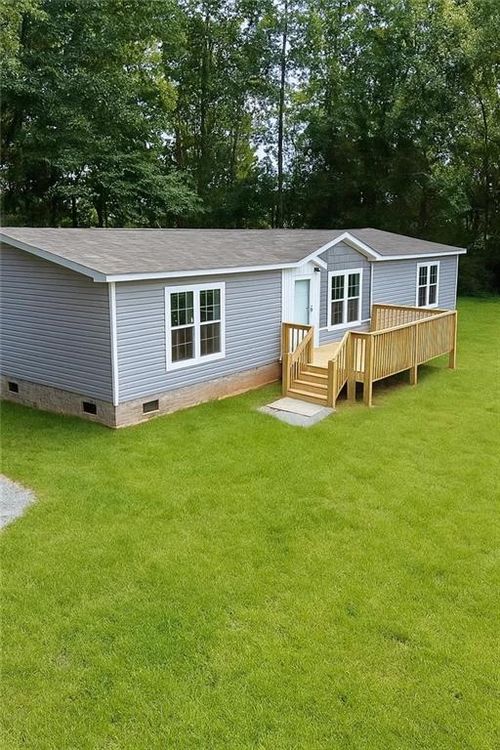 8675 Pea Ridge Rd, Cornelia, GA, 30531-4607 | Card Image