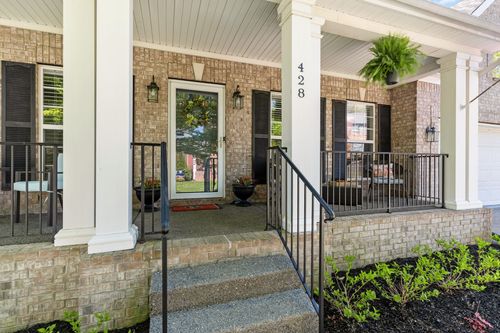 428 Laurel Hills Dr, Mount Juliet, TN, 37122-8406 | Card Image