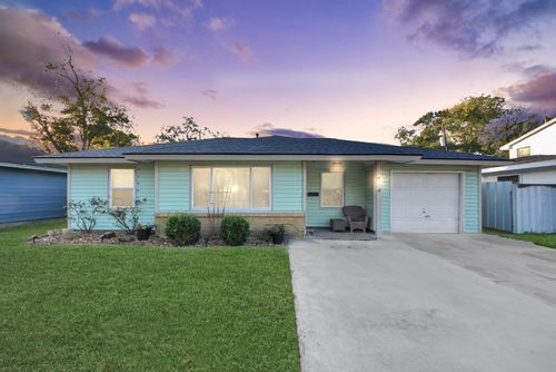 221 W 4th St, Deer Park, TX, 77536-2619 | Card Image