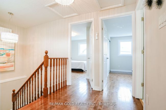 9 Havendale Crt, House attached with 4 bedrooms, 2 bathrooms and 5 parking in Brampton ON | Image 19
