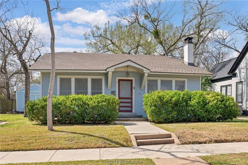 711 E 27th St, Bryan, TX, 77803-7016 | Card Image