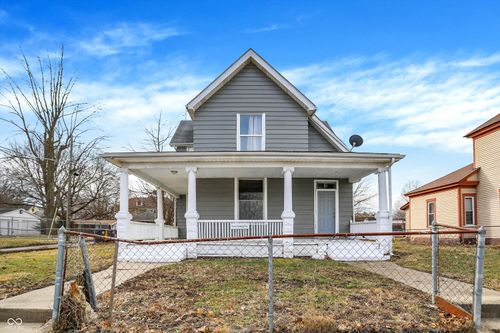 421 W 7th St, Anderson, IN, 46016-1305 | Card Image