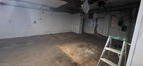 15282 Middlebelt Rd, Livonia, MI, 48154-4035 | Card Image