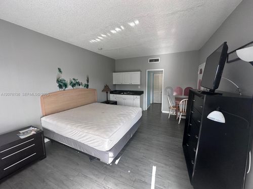 2342-26 Diplomat Pkwy, Hallandale Beach, FL, 33009-3721 | Card Image