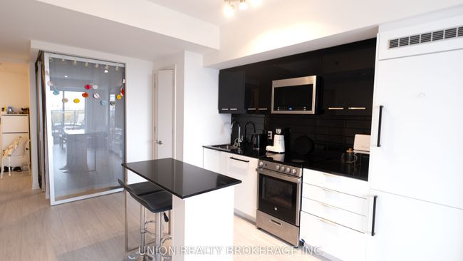 615 - 90 Glen Everest Rd, Condo with 3 bedrooms, 2 bathrooms and null parking in Toronto ON | Image 5