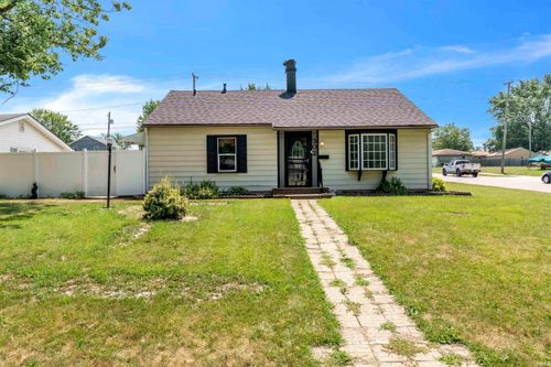302 Dunbar Ln, Fort Wayne, IN, 46816-3526 | Card Image