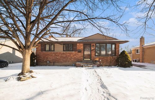 3933 Hayes St, Wayne, MI, 48184-1982 | Card Image