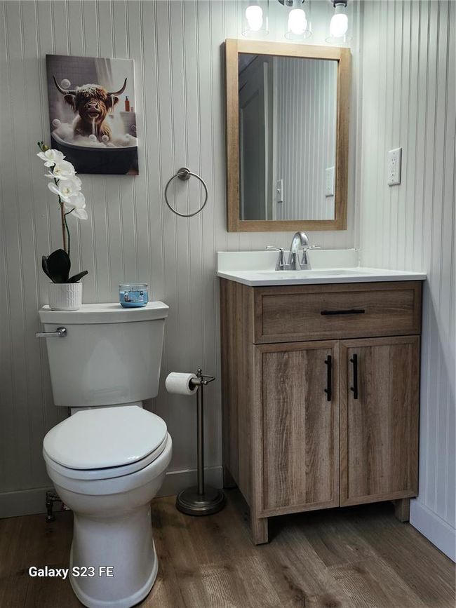 Full bathroom upstairs | Image 13