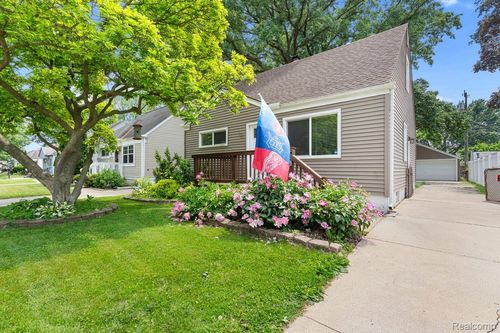 137 Leroy Ave, Clawson, MI, 48017-1258 | Card Image