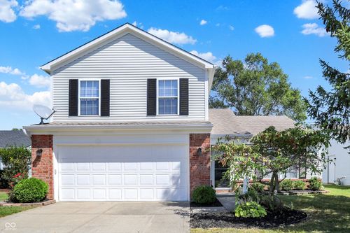 8637 Ennis Dr, Indianapolis, IN, 46237-9117 | Card Image