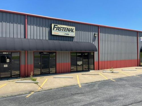 b-123 Industrial Park Dr, Hollister, MO, 65672-5392 | Card Image