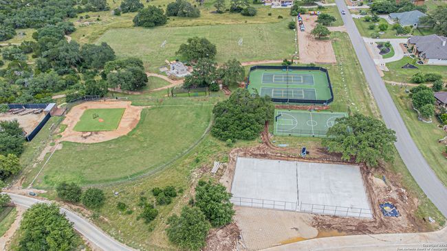 1239 Yaupon Loop, House other with 4 bedrooms, 3 bathrooms and null parking in New Braunfels TX | Image 43