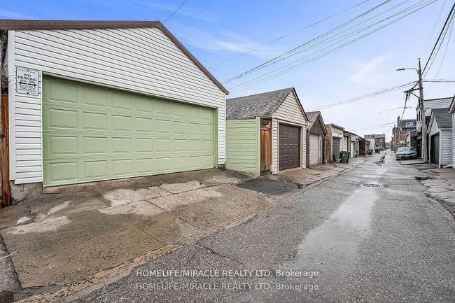 212 Symington Ave, House other with 5 bedrooms, 3 bathrooms and 1 parking in Toronto ON | Image 47