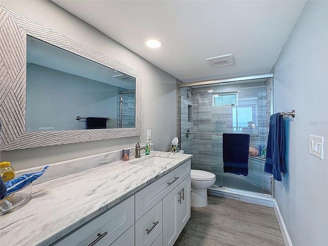 Primary bath | Image 14