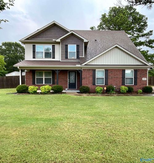 111 Saint Clair Ln, Huntsville, AL, 35811-8029 | Card Image