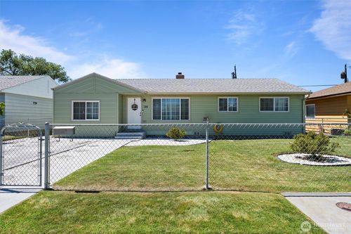 129 H St Ne, Ephrata, WA, 98823-1729 | Card Image