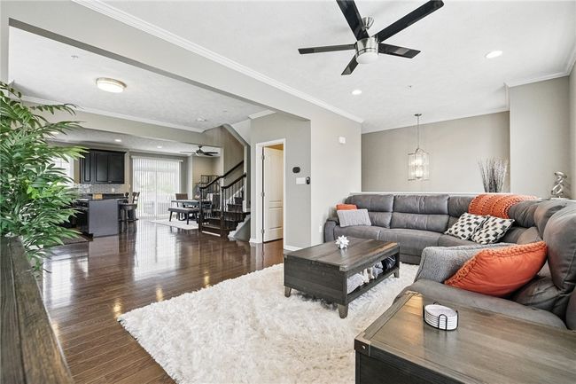 228 Eagle Dr, Townhouse with 3 bedrooms, 3 bathrooms and 2 parking in Cranberry Twp PA | Image 6