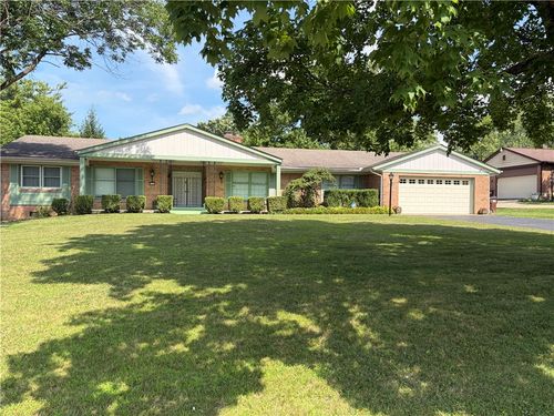 2101 Tullis Dr, Middletown, OH, 45042-2964 | Card Image