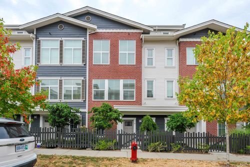 6-8371 202b St, Langley, BC, V2Y4K6 | Card Image