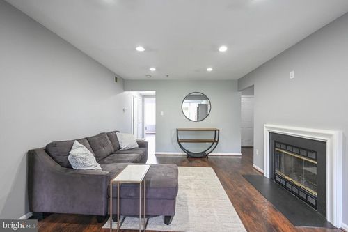 9bf-2517 Mcveary Ct, SILVER SPRING, MD, 20906-6151 | Card Image