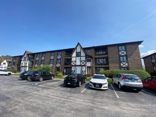 apt-36c-10516 Ridge Cove Dr, Chicago Ridge, IL, 60415-1485 | Card Image