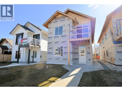 1681 10th Ave, Prince George, BC, V2L3S5 | Card Image