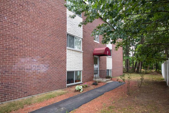APT-10R - 128 Loudon Rd, Condo with 2 bedrooms, 1 bathrooms and null parking in Concord NH | Image 8