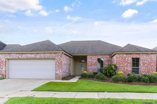 6526 Cameren Oaks Dr, Baton Rouge, LA, 70817-4899 | Card Image