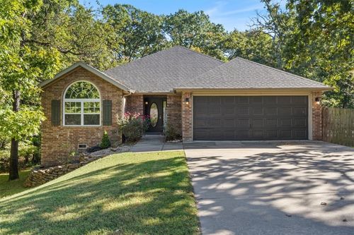 16 Balsham Ln, Bella Vista, AR, 72714-4338 | Card Image