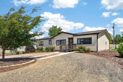 251 Hanson Loop, Burbank, WA, 99323-8555 | Card Image