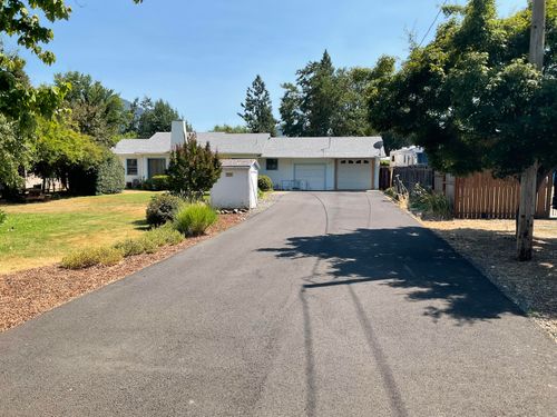 1275 E Park St, Grants Pass, OR, 97527-4918 | Card Image