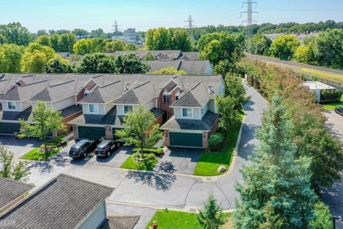 400 James Cir, Royal Oak, MI, 48067-4545 | Card Image
