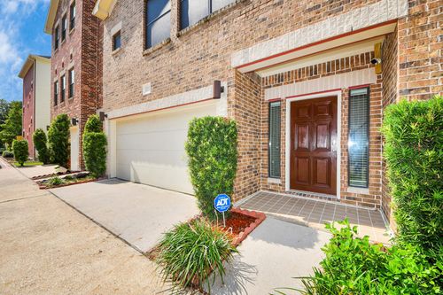 3703 Main Plaza Dr, Houston, TX, 77025-5944 | Card Image