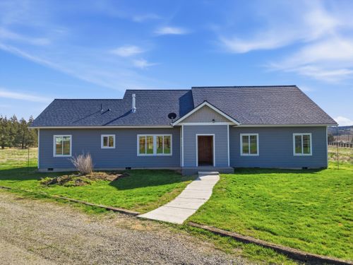 8905 Nw Elizabeth Way, Prineville, OR, 97754-7540 | Card Image