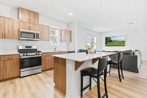 unit-40-5212 Beachfront Cove St, San Diego, CA, 92154-5232 | Card Image