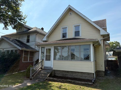 2460 Caledonia St, Toledo, OH, 43605-1267 | Card Image