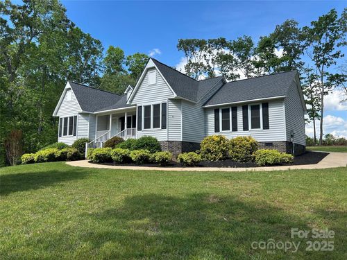 229 Garden Lakes Dr, Blacksburg, SC, 29702-9226 | Card Image