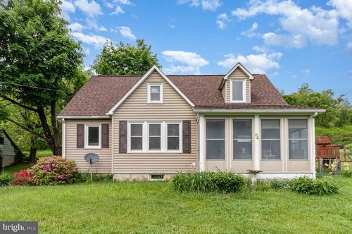 84 Idaville York Springs Rd, GARDNERS, PA, 17324-9576 | Card Image