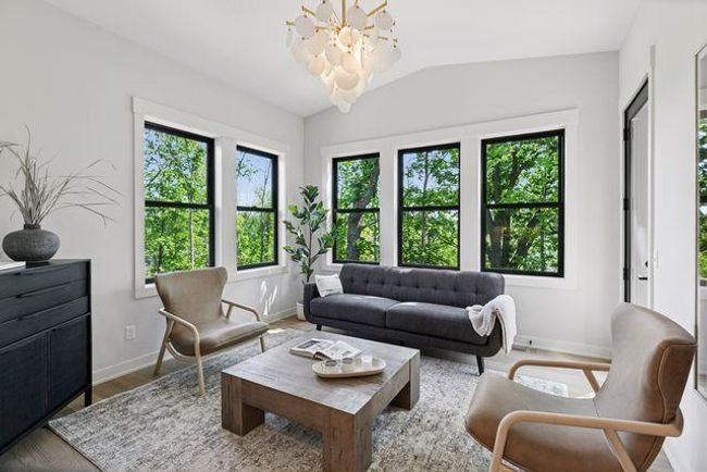 Sunroom | Image 30