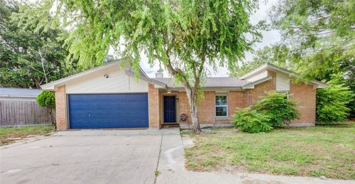 913 Knot Cir, Corpus Christi, TX, 78418-5012 | Card Image