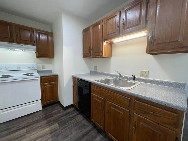 APT-203 - 521 Pine St, Condo with 2 bedrooms, 1 bathrooms and null parking in Manchester NH | Image 10